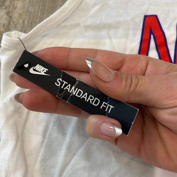 NWT Nike The Nike Tee Tank Top Standard Fit XL - Picture 5 of 6